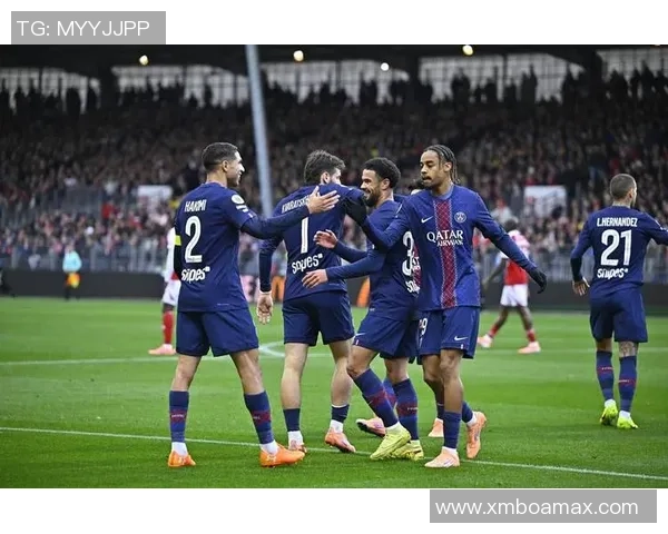 英超激战：皇马完胜巴黎圣日耳曼战术解析与精彩瞬间回顾