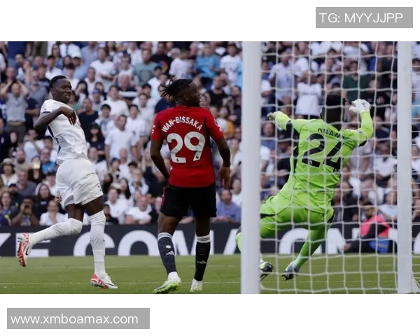 热刺大胜曼联5-1神奇扑救瞬间点燃全场激情分析