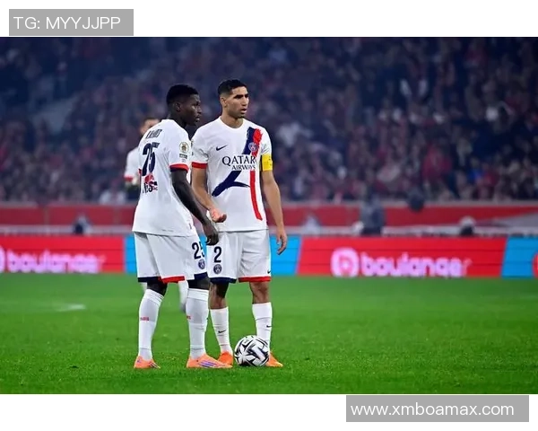 欧联杯惊现冷门巴黎圣日耳曼与曼联激战成平局引发全场震惊