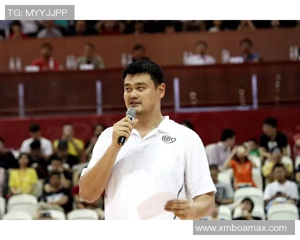 姚明在篮球事业与国家荣誉之间的坚定选择与无私奉献