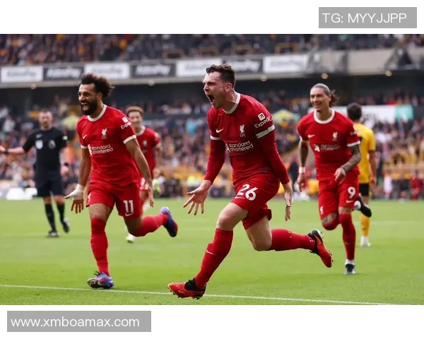 英超激战:AC米兰逆转曼联红牌争议引发全场热议 英超激战:AC米兰逆转曼联红牌争议引发全场热议