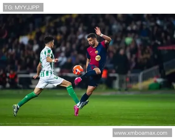 足总杯惊现冷门巴萨与马竞激战成平局引发全场震惊