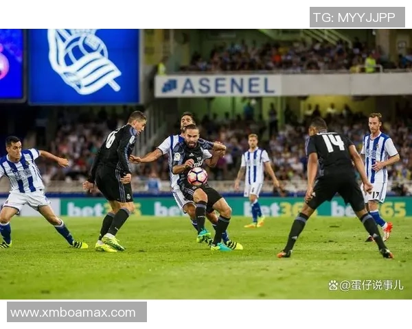 西甲波尔图大胜AC米兰引发争议判罚全场沸腾瞬间回顾 西甲波尔图大胜AC米兰引发争议判罚全场沸腾瞬间回顾