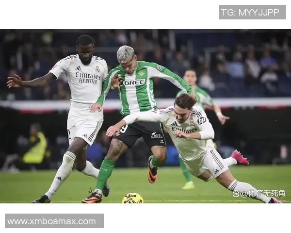 足总杯惊天逆转拜仁5-1狂胜皇马引发争议判罚热议